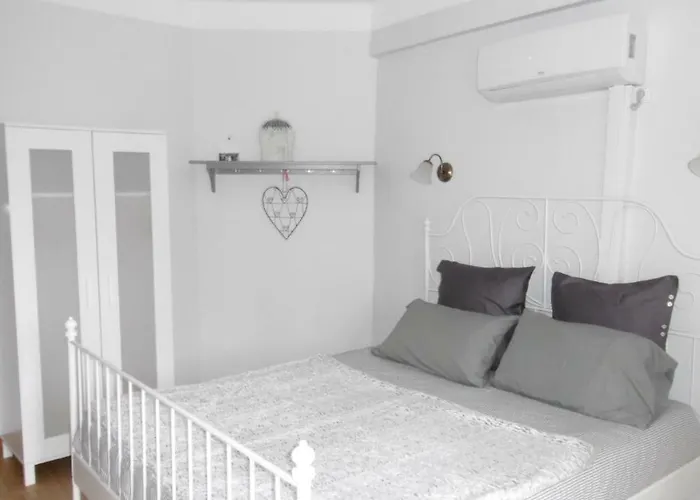 Riverside Gardens Villa